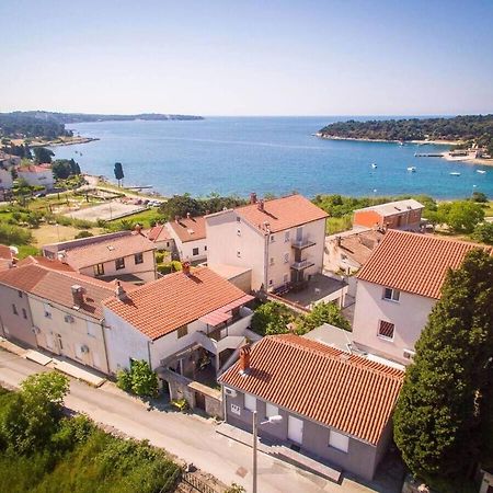 Apartments Petra Near Beach Веруда Экстерьер фото