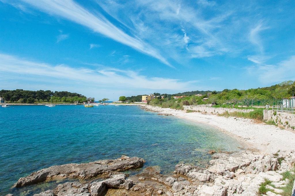 Apartments Petra Near Beach Веруда Экстерьер фото
