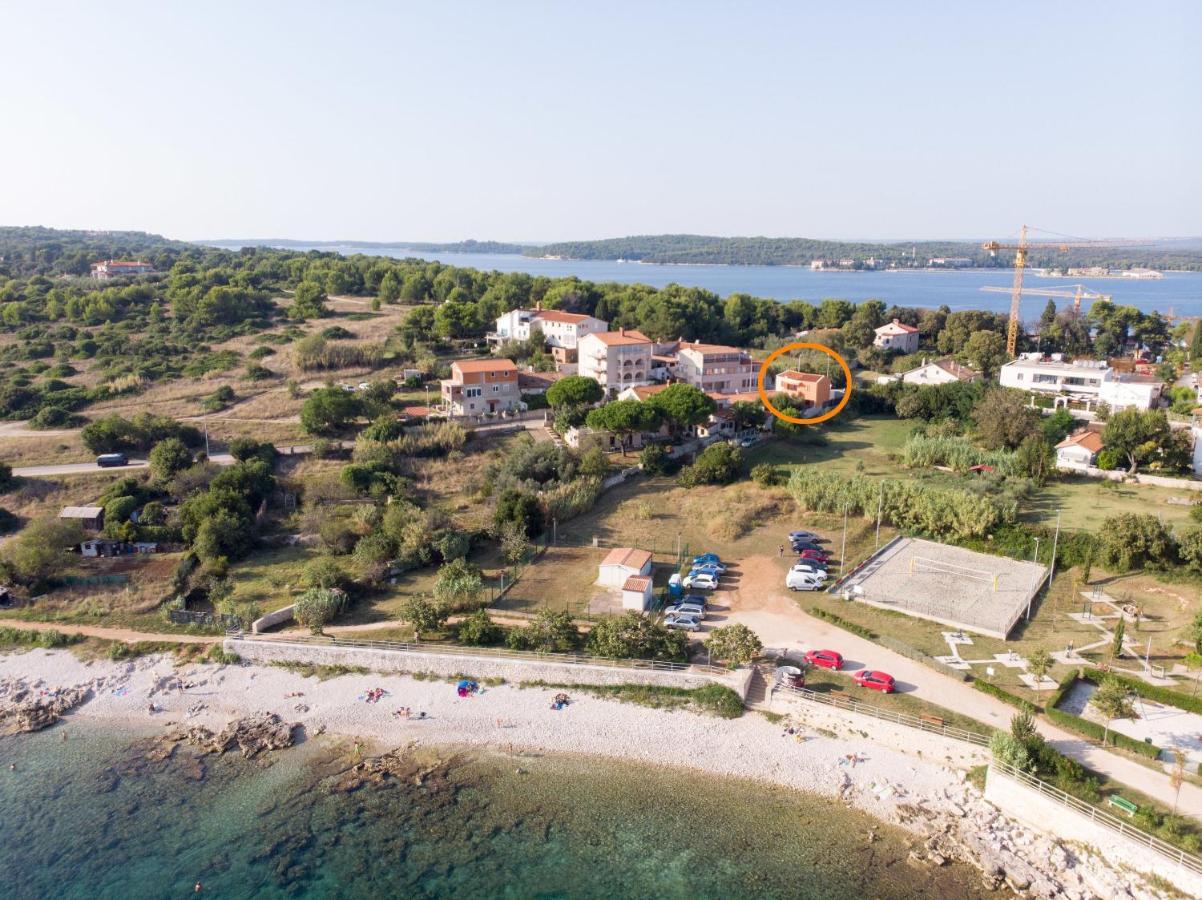 Apartments Petra Near Beach Веруда Экстерьер фото